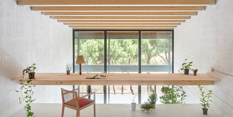 Gava Beach House: A Barcelona Home Shaped by Sea Views - 7