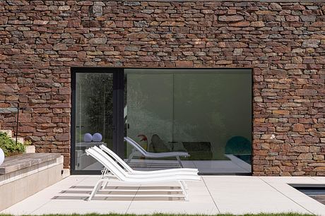 Scho’s House on Theux Hills: Quiet Contemporary Valley Living at Edge - 6