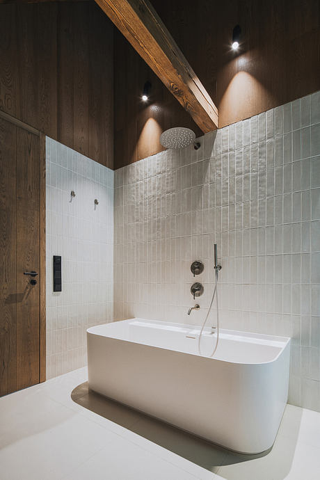 Strážné Cottage Reclaims Mountain Traditions for Contemporary Retreat - 8