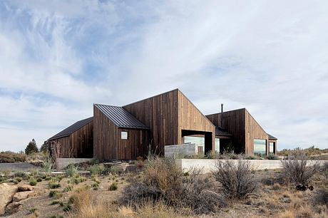 Octothorpe House by Mork-Ulnes Architects - 8