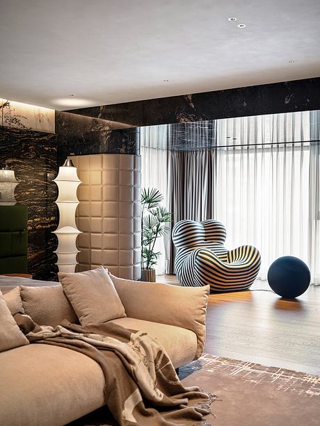 Weaving the Mood of Life Between Modernity and Nature - 8