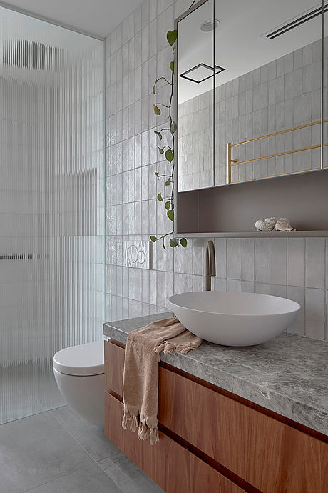 Allegato Reorients a Toorak House Toward Light and Garden Living - 10