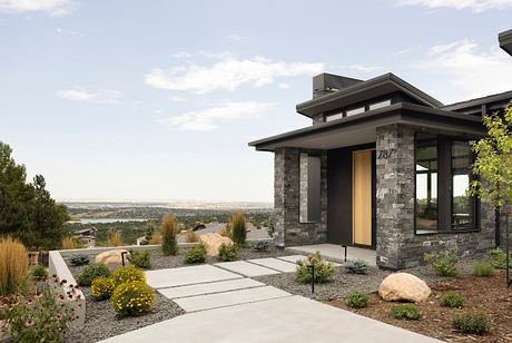 Hinge House by Workaday - 11