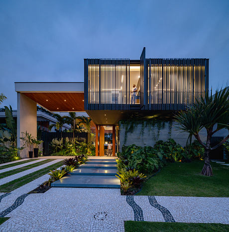 CLM Residence Balances Urban Comfort With a Deep Forest Connection - 12