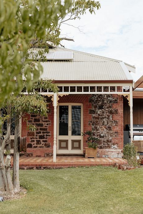 House in the Vines by James Allen Architect - 9