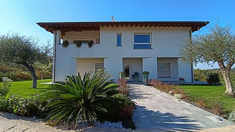 Villa MA: Color-Rich Italian Villa with Playful Contemporary Interior - 12