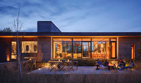 Alta North Refines The Mountain Retreat Through Scale and Restraint - 11