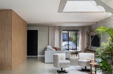 House Light by Leonardo Tulli