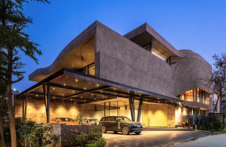 RH29 – House In-Flux Brings Curves, Light, and Motion to Hyderabad