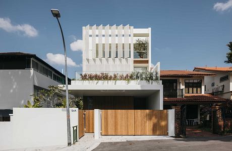 Wicker House by Ming Architects