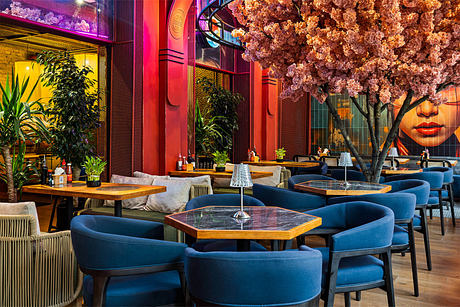 «CHIN-CHIN» Budapest Recasts the Izakaya into an Intimate Social Bar - 4