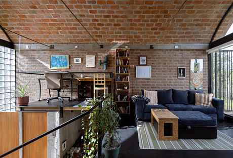 Horno de Pan Opens Toward the City Across the River - 4