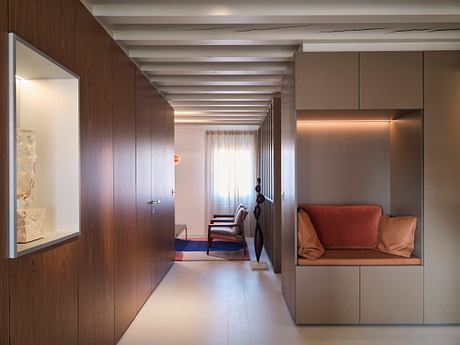 Ca’ Nichetto Frames Venetian Memory in a Two-Level Apartment - 6