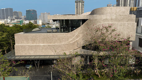 RH29 – House In-Flux Brings Curves, Light, and Motion to Hyderabad - 9