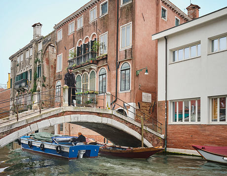 Ca’ Nichetto Frames Venetian Memory in a Two-Level Apartment - 10