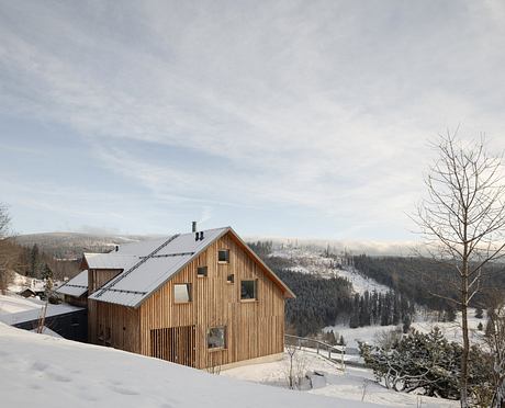 Cabin Above the Valley by System Recovery Architects - 10