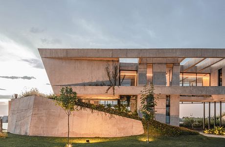Casa Lomadas by Grizzo Studio
