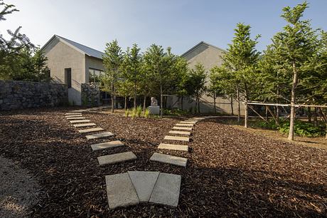 Chwihoga Opens Between Pine Forest, Bamboo, and Stone - 10